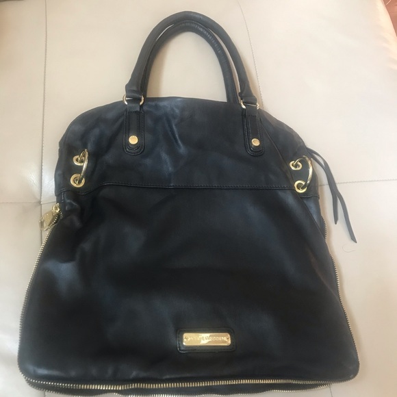 Steve Madden Black Expandable Purse - Picture 2 of 16